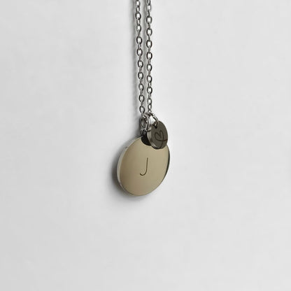 Kette mit Buchstaben gelasert